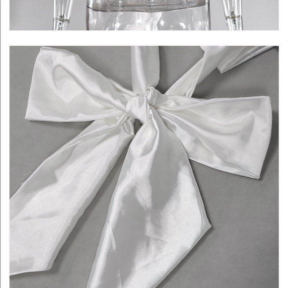 ✨LAST ONE ✨White off shoulder bow blouse - Picture 6 of 7